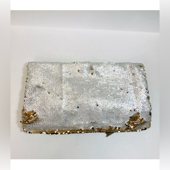 SPRING GALS  STELLA & DOT MARGEAUX OYSTER GOLD SEQUIN CLUTCH. NWT - Picture 12 of 12